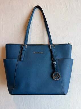 Michael Kors Charlotte Large Saffiano Leather Top-Zip Tote Bag